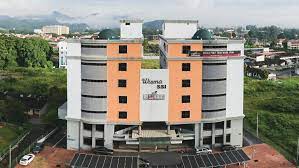 Kptm bangi mempunyai seramai 146 kakitangan akademik dan 62 kakitangan bukan akademik. Kptm Ipoh Kolej Poly Tech Mara Ipoh