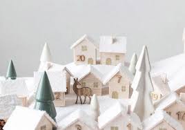 Un tableau noir orné de cœurs, d'étoiles. Diy Calendrier De L Avent 9 Modeles A Fabriquer Soi Meme Elle