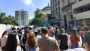 Encuentra tu próximo trabajo con jobrapido.com. Parazo Docente En Tucuman Piden Cobrar La Clausula Gatillo Que Adeudan Manzur Y El Pj Mst