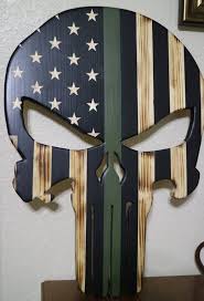 This skull flag has the natural section of the wood slightly burnt to bring out the character of the wood, . Wooden Punisher Skull American Flag With Thin Green Blue Orange Or Red Line Light Burned And Carved Stars Amerikanische Flagge Holzprojekte Punisher
