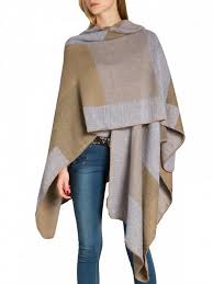 Unsere gefütterte pelerine „yrkane hat eine großzügig geschnittene, halblange schulterpartie. Caspar Poncho Caspar Pon008 Damen Poncho Kaufen Otto