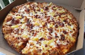 Domino S Adds 7 99 3 Topping Handmade Pan Pizza To Weeklong Carryout Deal Domino S Expands Their 7 99 W Delicious Pizza Fast Food Items Fast Food Reviews