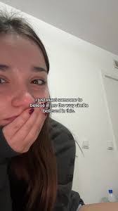 Maria Lutton's Instagram, Twitter & Facebook