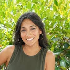 Holly Vanleuven's Instagram, Twitter & Facebook