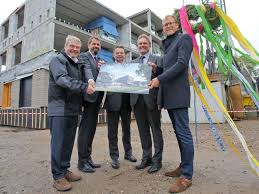 Wir verwöhnen sie gerne und machen ihren urlaub unvergesslich. Richtfest Studentenwohnheim Haus Am Berggarten Wirtschaft Wissenschaft 2019 Aktuelles Hannover De Presse Medien Service