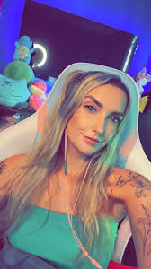 Good afternoon everyone 👋 hope today finds you happy, healthy and having  an amazing day 😁 Today I'm gonna try something different and hopefully get  some cracking headshots