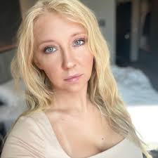 Brittany Knox, RN (@brittanyknoxrn)