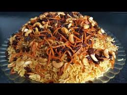 طبق الروز مدفون باللحم و الزبيب مذاقه رهييييب لا يقاوم مع اسرار نجاح الروز Kabuli Pulao Youtube Food Cooking Recipes Food And Drink