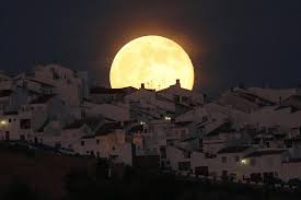 Akibat dari fenomena supermoon pink moon. Fenomena Supermoon Terbesar Pada 14 November Semasa Mstar