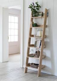 Echelle Bois Deco Idees Comment L Integrer Dans Votre Maison Echelle Bois Deco Etagere Deco Echelle Deco