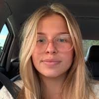 Tamara Babcock's Instagram, Twitter & Facebook