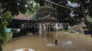 Kota malang adalah sebuah kawasan yang terletak di provinsi jawa bagi anda yang baru saja lulus s1, silahkan gali informasi lebih banyak seputar lowongan kerja jika ingin. Banjir Rendam 57 Rt Di Cipinang Melayu Berita Satu
