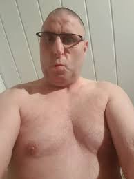 Hello from Philippines I'm sengle mother I'm 32yers old I like single man  age 40above