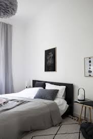 19 Amazing Black And White Bedroom Decor Renovation Minimalist Bedroom Design Bedroom Interior Bedroom Decor Cozy