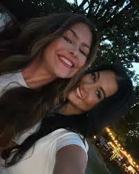 Isabella Crowell's Instagram, Twitter & Facebook