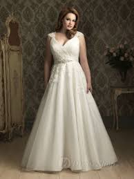 Top 10 Plus Size Wedding Dress Designers By Pretty Pear Bride Womens Wedding Dresses Allure Wedding Dresses Wedding Dress Styles