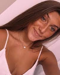 Danielle Schiffman's Instagram, Twitter & Facebook