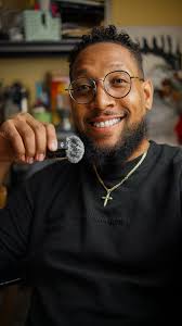 🤍Ooohhhh!!!😮..She's coming out for y'all 😍🤍GOOD MORNING YALL☀️🥵❤️‍🔥  #FBF …Can y'all Drop some 🔥's in the comments for this Beautiful Platinum  Baldie...#thecutlife #goodmorning #goodvibesonly #goodvibes #friday  #platinum #love #smile #barber ...