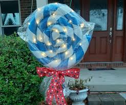 This year i had an outdoor candyland christmas theme! Giant Lollipop Christmas Decorations 8 Steps Instructables