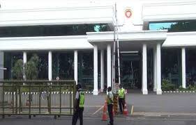 Lowongan kerja berkarir bersama pt hm sampoerna tbk purworejo gooroo. Pemkot Surabaya Dinilai Lamban Respons Corona Klaster Sampoerna Indopolitika Com