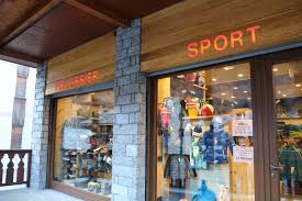 Sergio pellissier (aosta, 12 april 1979) is een italiaanse voetballer die doorgaans als aanvaller speelt. Pellissier Sport Home Facebook