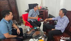 🔥NGƯỜI TỐ CÁO VỤ C.P. VIỆT NAM Ở SÓC TRĂNG LÊN TIẾNG: TÔI KHÔNG CÓ ĐỘNG CƠ VỤ LỢI Trao đổi với PV, ông L.Q.N. (bìa phải) xác nhận là người đăng