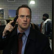 Главный криминальный сериал и второй по длине сериал в истории сша. Law And Order Svu Spin Off Delay What S Going On