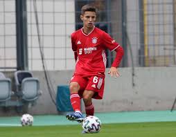 #tiago and jamal sweeties you're doing great #bouna you're not as terrible as usual well done #fc bayern #jamal musiala #tiago dantas. Tiago Dantas In Action Today For Bayern The Bayern Times Bm Dna Facebook