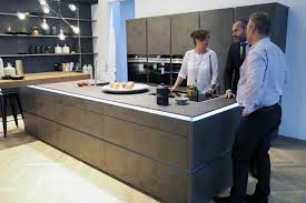 Ein Designwunsch Zwei Alternativen Kuchenplaner Magazin Kubisch und wie aus einem guss: ein designwunsch zwei alternativen
