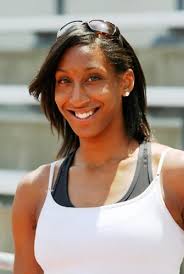 Cotten sprints past competition