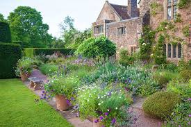 Gain Entree To The Most Majestic Private Gardens In England Private Garden British Garden Urban Backyard