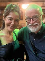 Oswald de Andrade, que era milionário na juventude, morreu pobre. Sem  dinheiro nos últimos anos de vida, teve que se desfazer da maior parte de  sua coleção de obras de arte. Entre