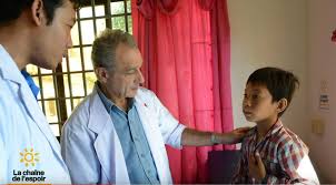 France au Cambodge 🇨🇵🇪🇺 على X: "The 🇫🇷 Embassy pays tribute to Prof.  François-Xavier Roux, eminent neurosurgeon who passed away at the age of  73. He came to 🇰🇭 since 1998 with @