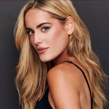 INTERVIEW: HANNAH JEWEL KOHN ('A BEAUTIFUL NOISE')