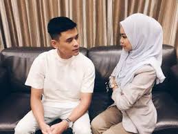 Pasti ramai yang tidak mengenali siapa sarah suhairi jika tiada program realiti big stage bukan? Sarah Suhairi Mahu Hentikan Gosip