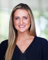 Melanie Courtney's Instagram, Twitter & Facebook