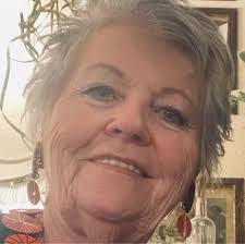 Ihr wisst schon meine Weihnachtströsterli- Nussknacker sehr aufwendig aber  geklappt, meine Anleitung