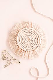 Diy Comment Fabriquer Un Dessous De Verre En Macrame Rose Capsule Comment Fabriquer Un Modeles De Macrame Noel Bricolage Decoration