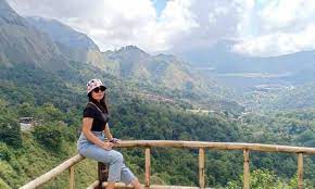 Udara yang sejuk ditambah dengan rindangnya pepohonan sangat cocok untuk wisatawan yang ingin melepas stress. Taman Wisata Pusuk Sembalun Panorama Alam Yang Memukau Di Lombok Timur Ayo Bali