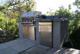 Outdoor kitchen on a budget: Small Budget Friendly Outdoor Kitchens Landscaping Network