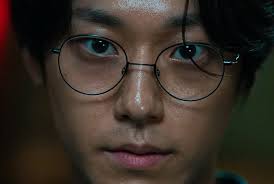 Netflix for those who don't know, the rising actor took on the role as lee eun hyuk, the head of the surviving group of tenants at the green home residence. Do Hyun S Mesmerising Look Sweet Home Kdrama Actors Actors
