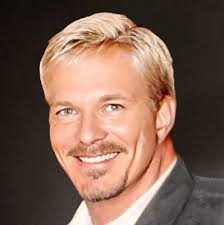 Today marks 25 incredible years for Wende Kotouc at American National Bank. 