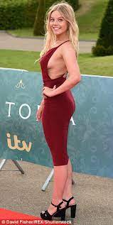 Check spelling or type a new query. Outlander S Nell Hudson Flashes Major Sideboob At London Victoria Premiere Daily Mail Online
