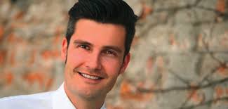 EINE HALLE FÜR SPITZE UND BREITE