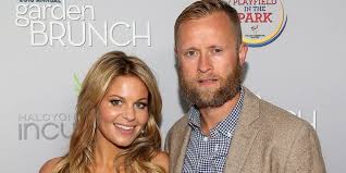 Candace cameron bure gushed over her husband, valeri bure, on their 25th wedding anniversary. Fuller House Star Candace Cameron Bure Reflects On Her Anniversary With Valeri Bure Wedding Of My Dreams Fox News