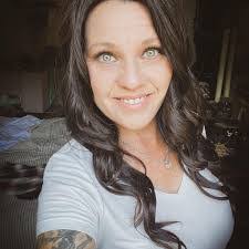 Darlene Dugan's Instagram, Twitter & Facebook