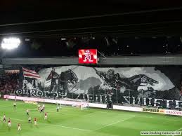 Antigua capital de polonia, cracovia continúa constituyendo el casco antiguo de cracovia conserva hermosas construcciones de estilo gótico, barroco y renacentista gracias a las. Cracovia Krakow Wisla Krakow 05 08 2016