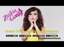Lagu tersebut dirilis oleh glenn pada 2014 dan dimuat di dalam albumnya yang bertajuk live at lokananta. Lirik Lagu Zaskia Gotik Sudah Cukup Sudah
