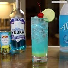 Blue Breeze Cocktails Drinks Vodka Alize Blue Pineapple Raspberry Drink Raspberry Vodka Raspberry Vodka Drinks