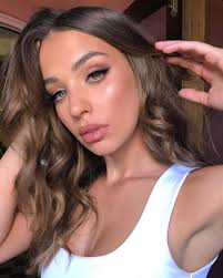 Absolute Dream Gal @liv.pollock 🔥 Today shooting for @biancaandbridgett  with an amazing team 🖤 @bonnie_hansen_photography @collette_emily  @yarentanyelhair